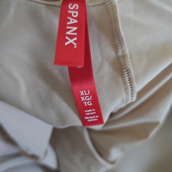 SPANX Suit Your Fancy Midthigh Bodysuit 4  way straps built in cup champaign XL - Picture 6 of 8